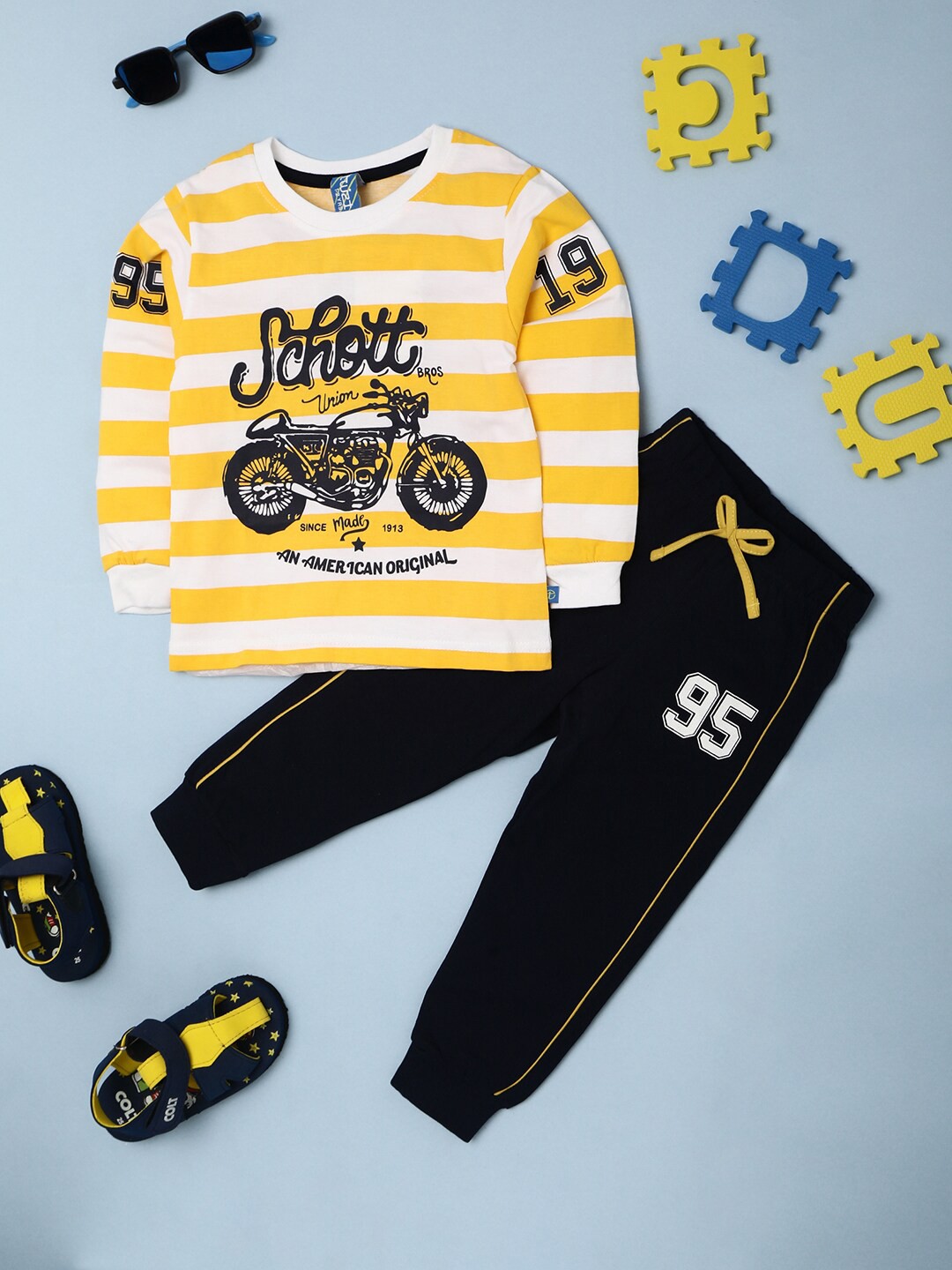 

V-Mart Boys Printed Pure Cotton T-shirt With Joggers, Yellow