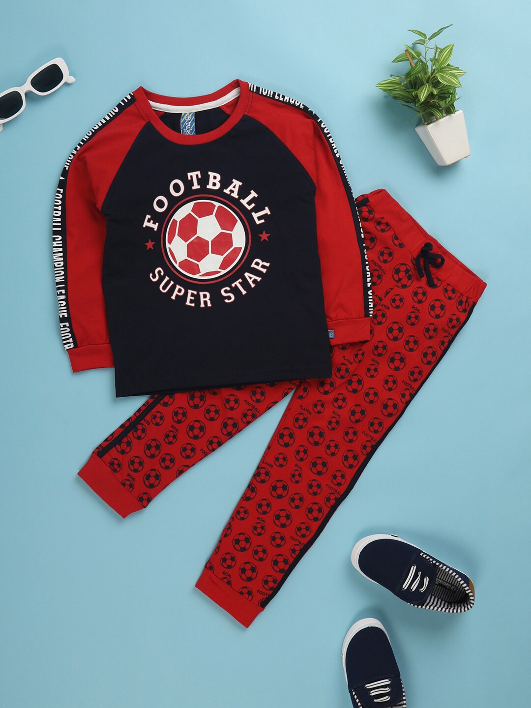 

V-Mart Boys Printed Pure Cotton Sweatshirt With Joggers, Red