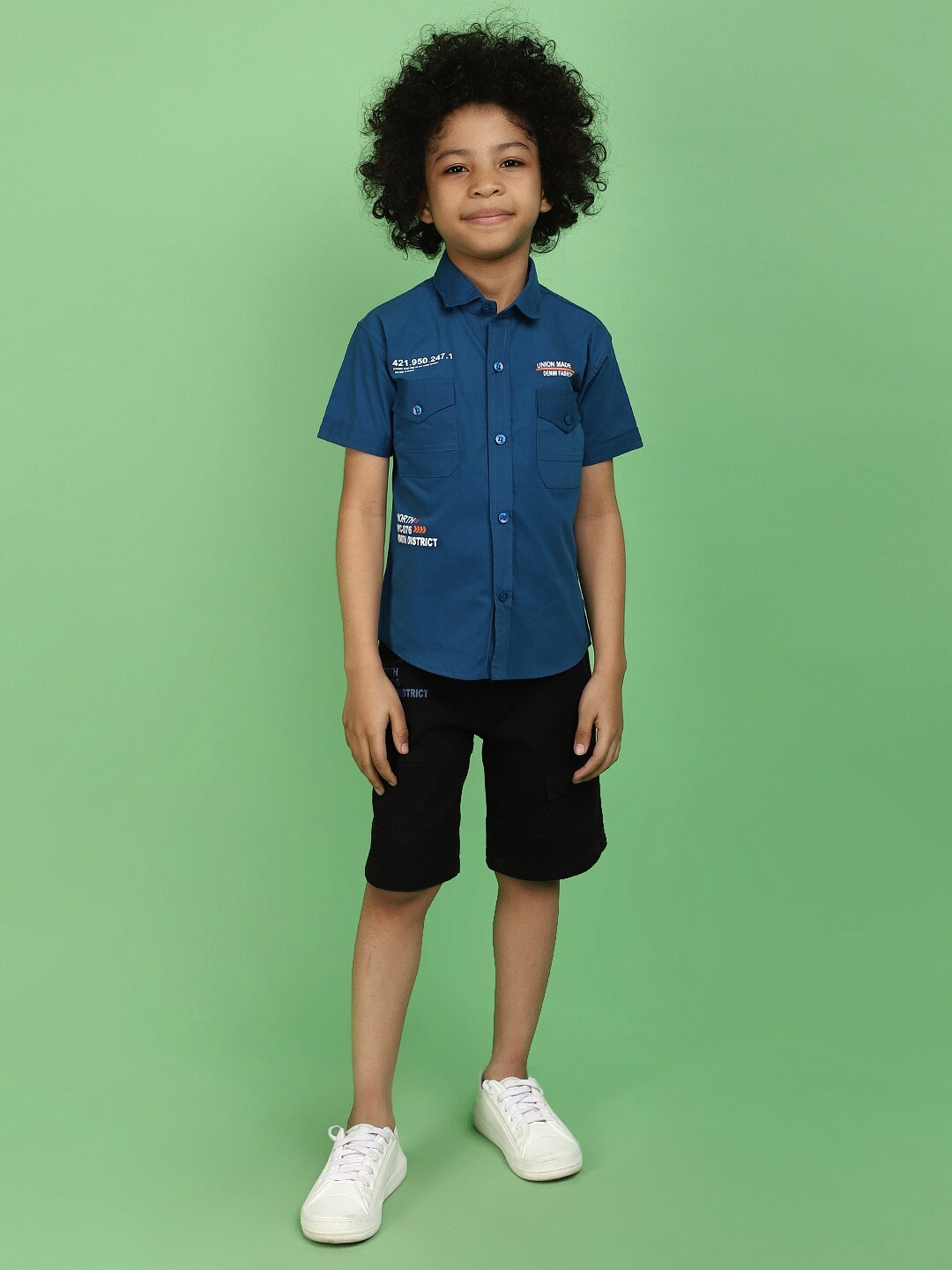 

V-Mart Boys Printed Pure Cotton Shirt With Shorts, Blue