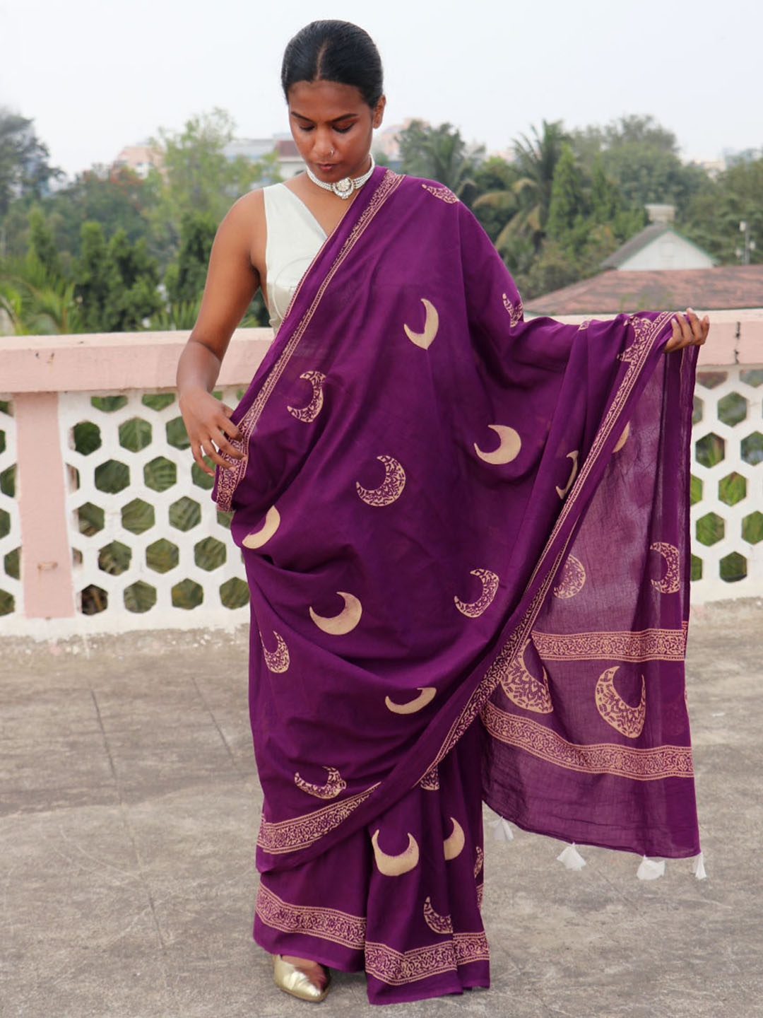 

Chidiyaa Pure Cotton Block Printed Saree, Purple