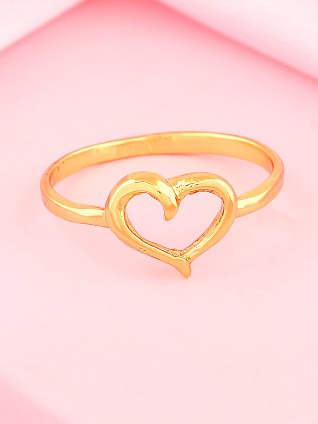

Estele Gold-Plated Heart-Shaped Finger Ring