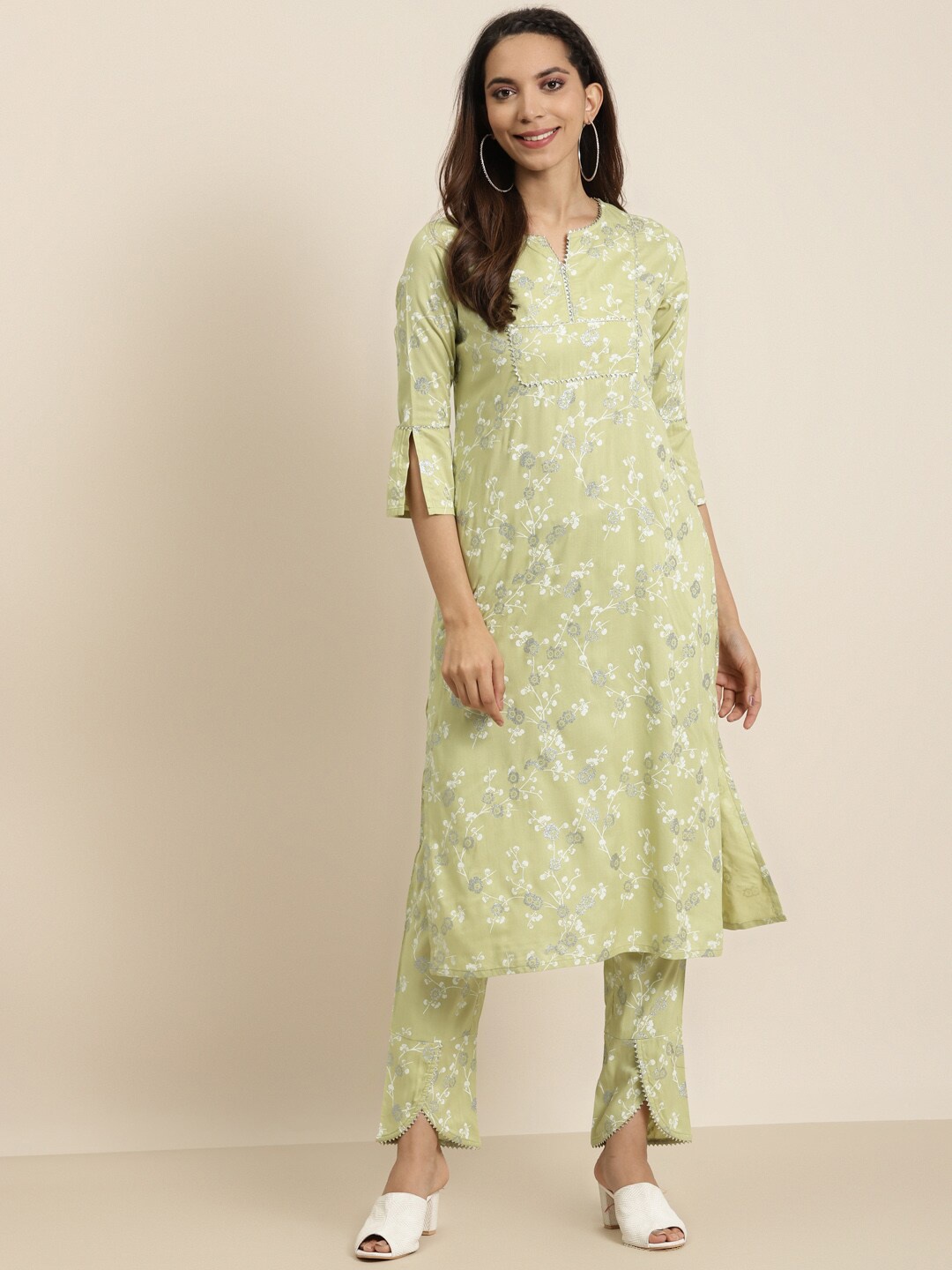 

KALINI Women Kurta Sets, Green