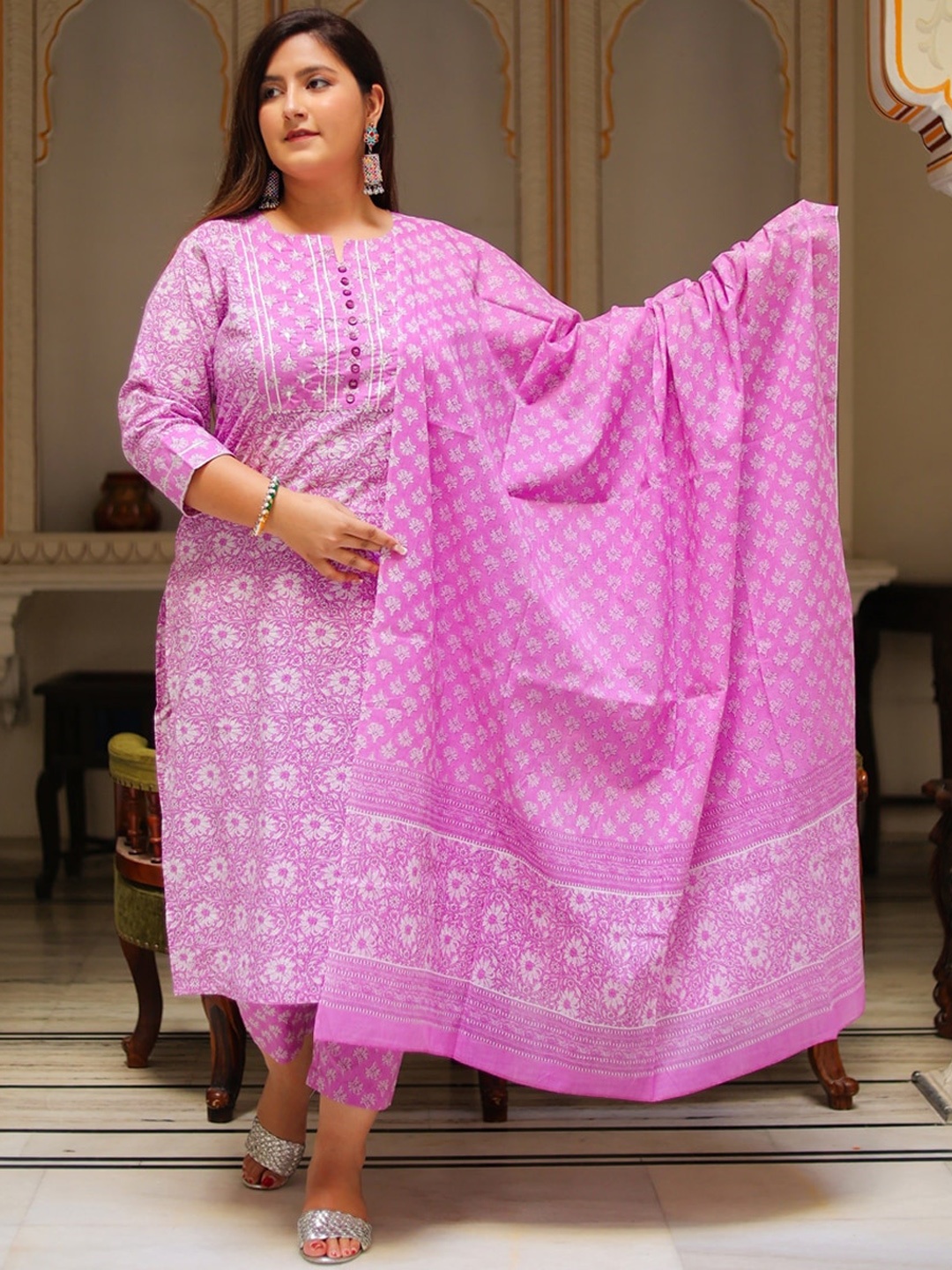 

KALINI Plus Size Floral Printed Pure Cotton Kurta & Trousers With Dupatta, Purple