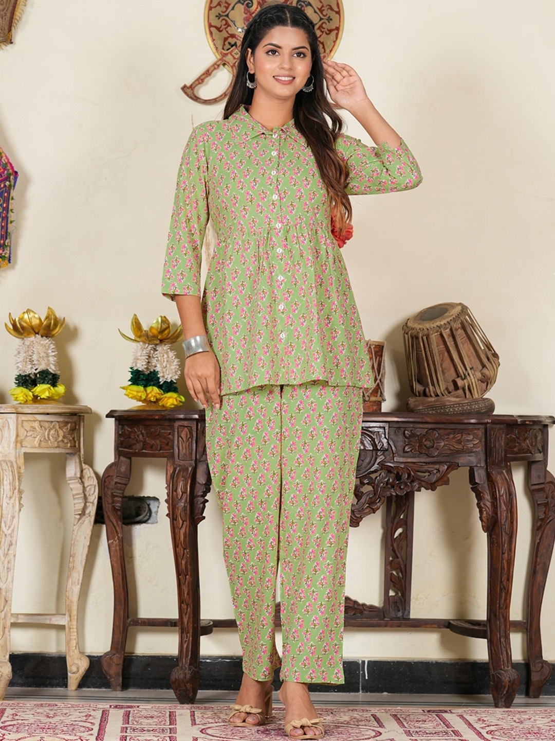 

KALINI Floral Printed Shirt Collar Top with Trousers, Green