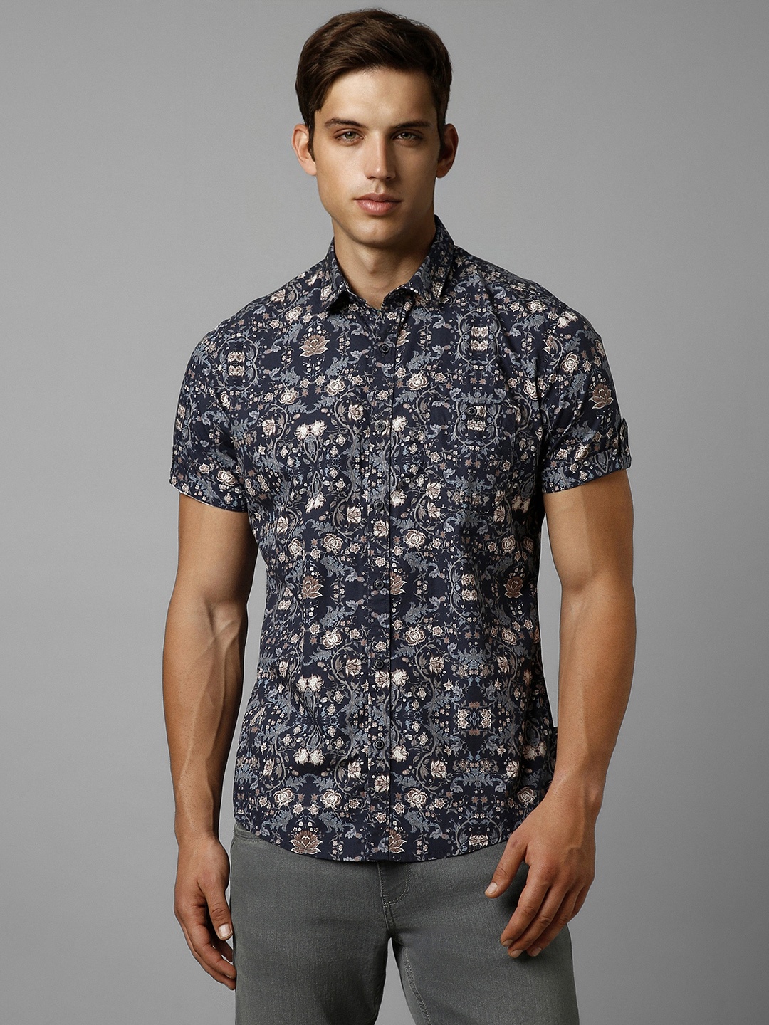 

Louis Philippe Jeans Slim Fit Floral Printed Pure Cotton Casual Shirt, Navy blue