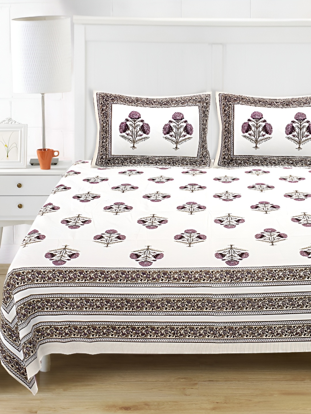 

SARYU HOMES White & Purple Floral 210 TC King Bedsheet with 2 Pillow Covers