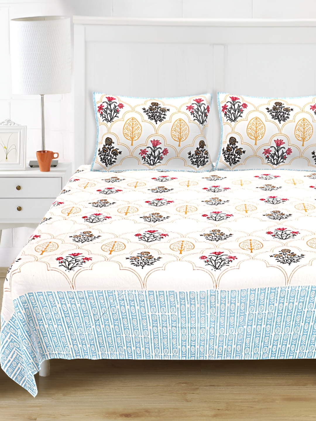 

SARYU HOMES White & Blue Floral 210 TC King Bedsheet with 2 Pillow Covers