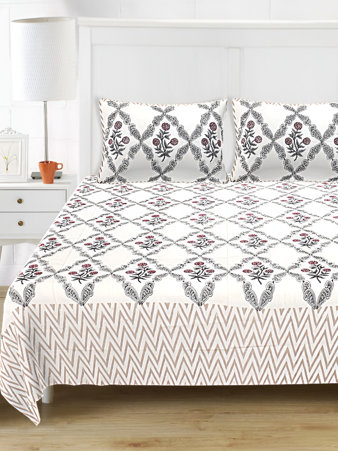 SARYU HOMES White Floral Block Printed 210 TC Pure Cotton King Bedsheet & 2 Pillow Covers