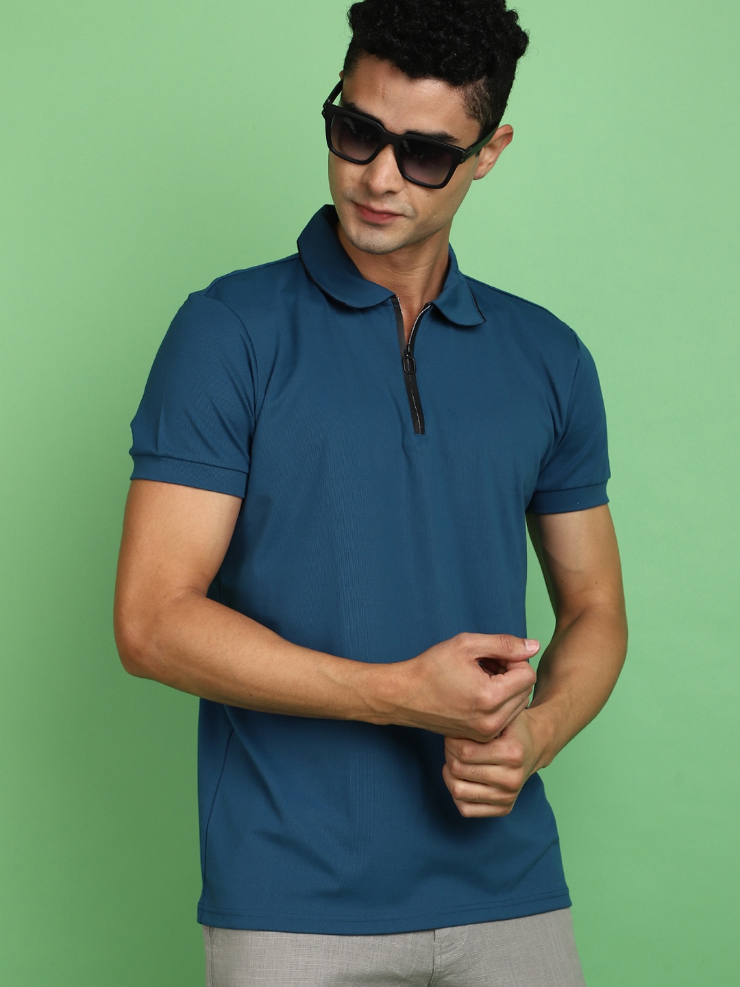 

V-Mart Polo Collar Slim Fit T-shirt, Green