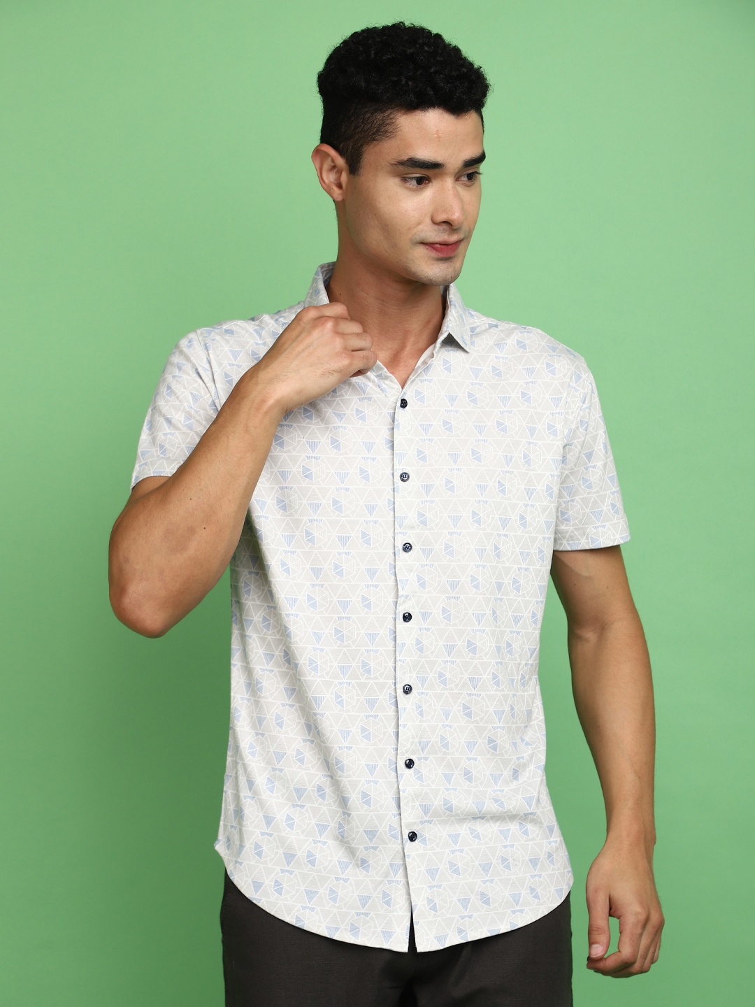 

V-Mart Men Printed Polo Collar Pockets T-shirt, Off white