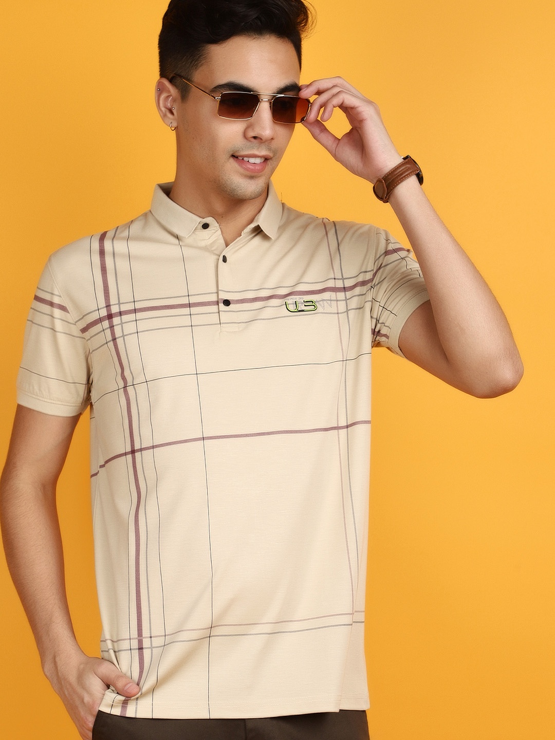 

V-Mart Checked Polo Collar Short Sleeves Regular Fit T-shirt, Beige