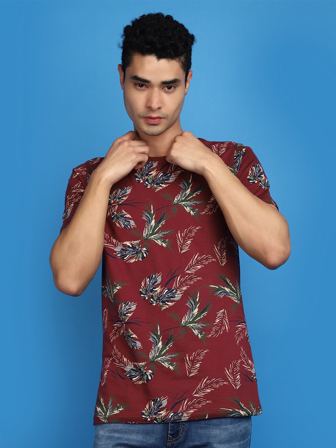 

V-Mart Floral Printed Round Neck Short Sleeves Slim Fit T-shirt, Maroon