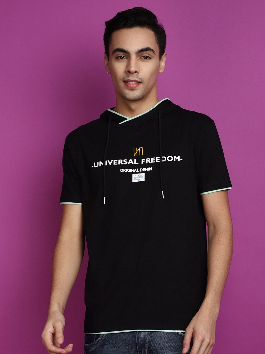 

V-Mart Typography Printed Hooded T-shirt, Black