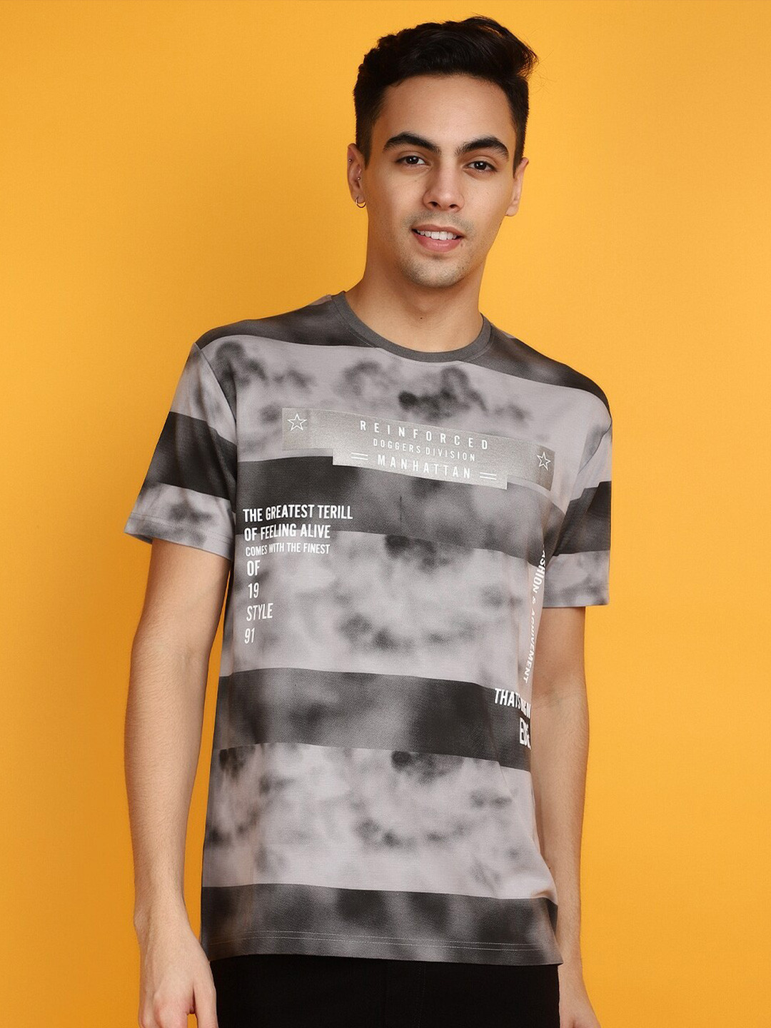 

V-Mart Abstract Printed Round Neck T-shirt, Grey