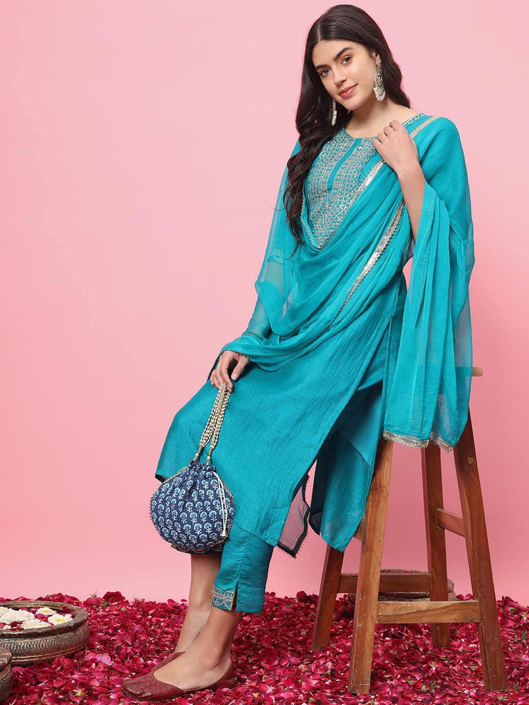 

VredeVogel Women Embroidered Regular Kurta with Trousers & With Dupatta, Green