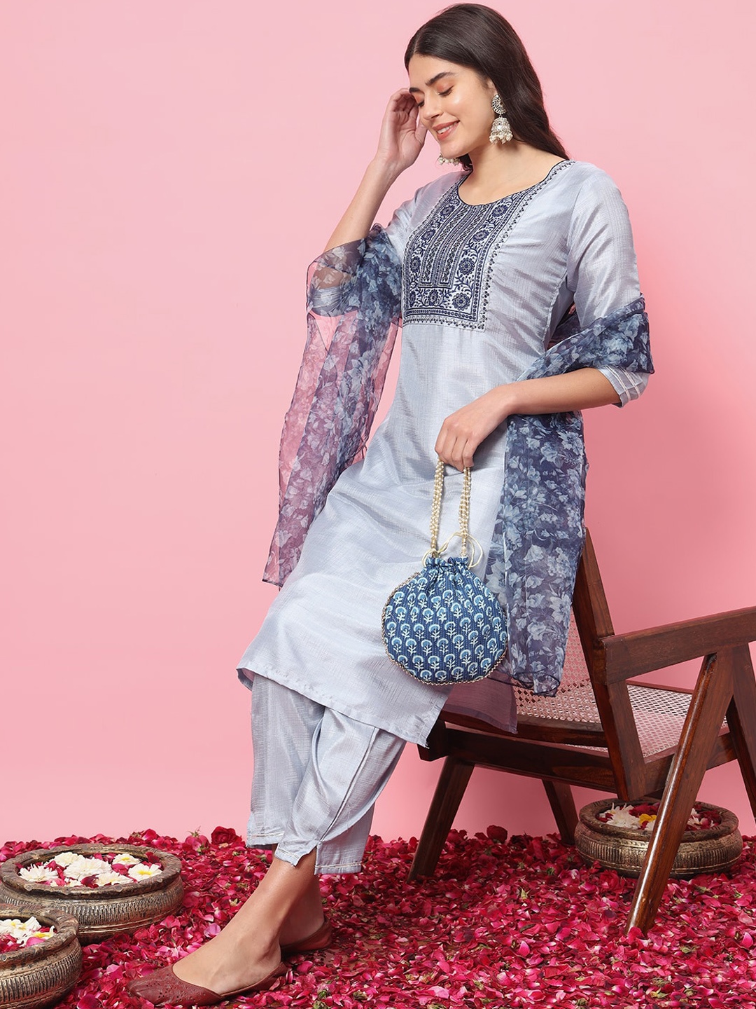 

VredeVogel Women Floral Yoke Design Regular Thread Work Kurta with Trousers & With Dupatta, Blue