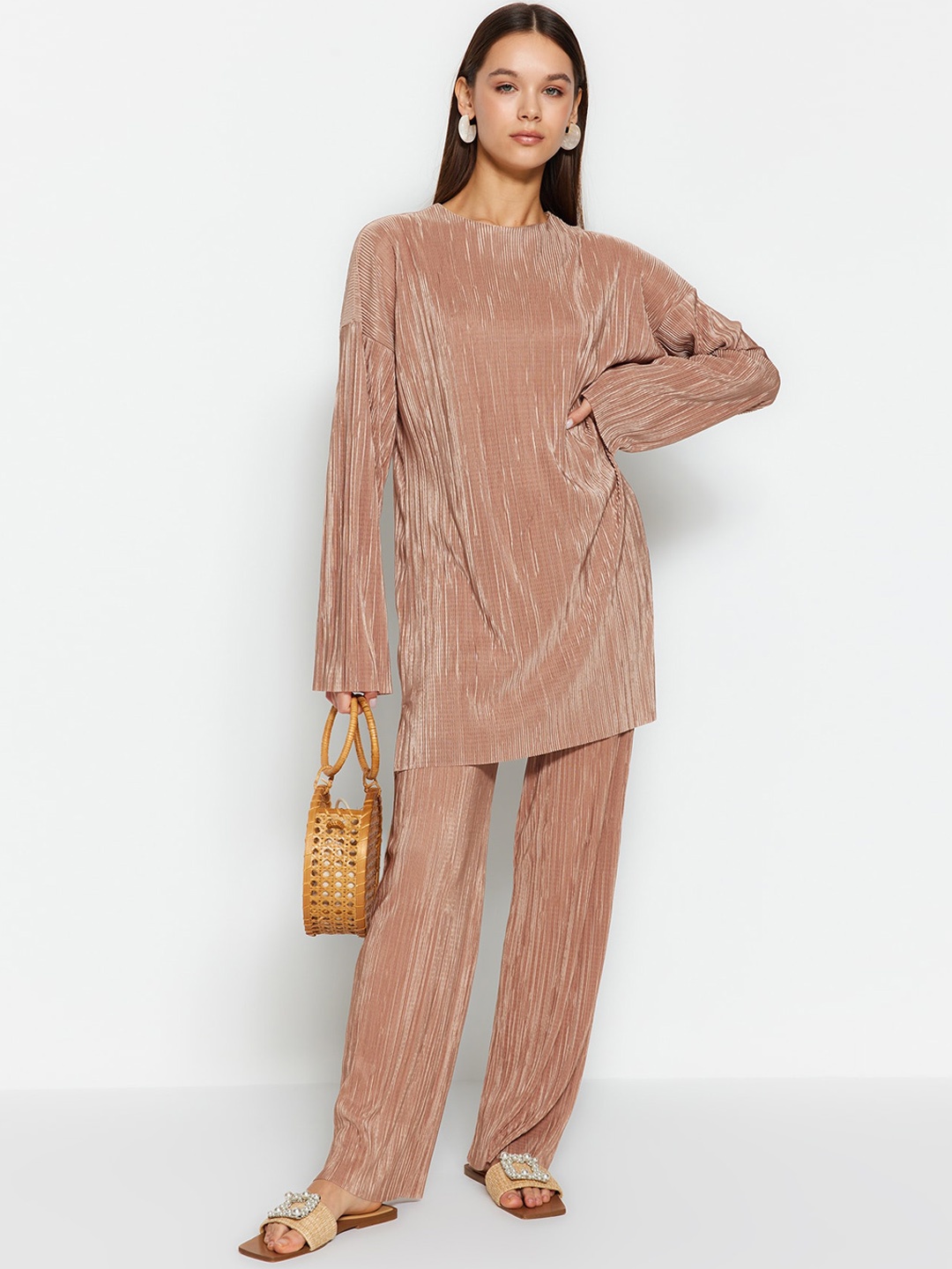 

Trendyol Round Neck Top With Trousers, Brown