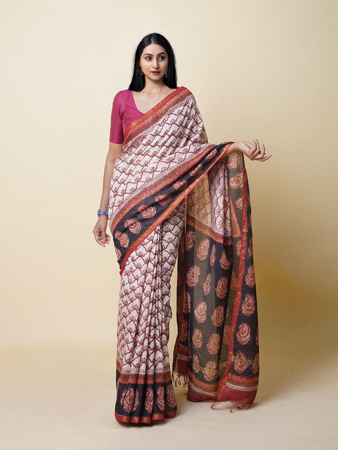 

Unnati Silks Ethnic Motifs Printed Handloom Chanderi Saree, Beige