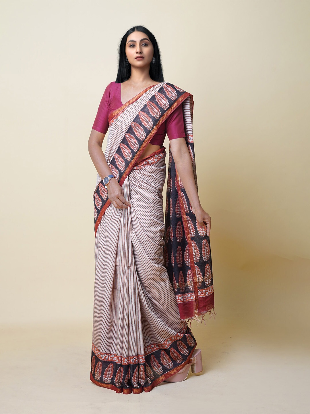 

Unnati Silks Ethnic Motifs Zari Handloom Chanderi Saree, Beige