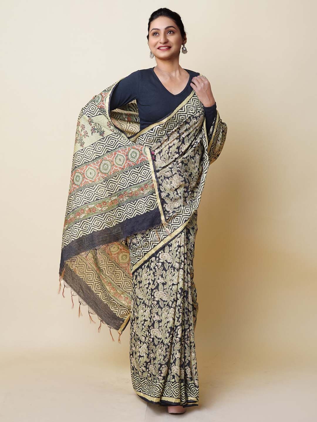 

Unnati Silks Ethnic Motifs Zari Silk Cotton Handloom Chanderi Saree, Black