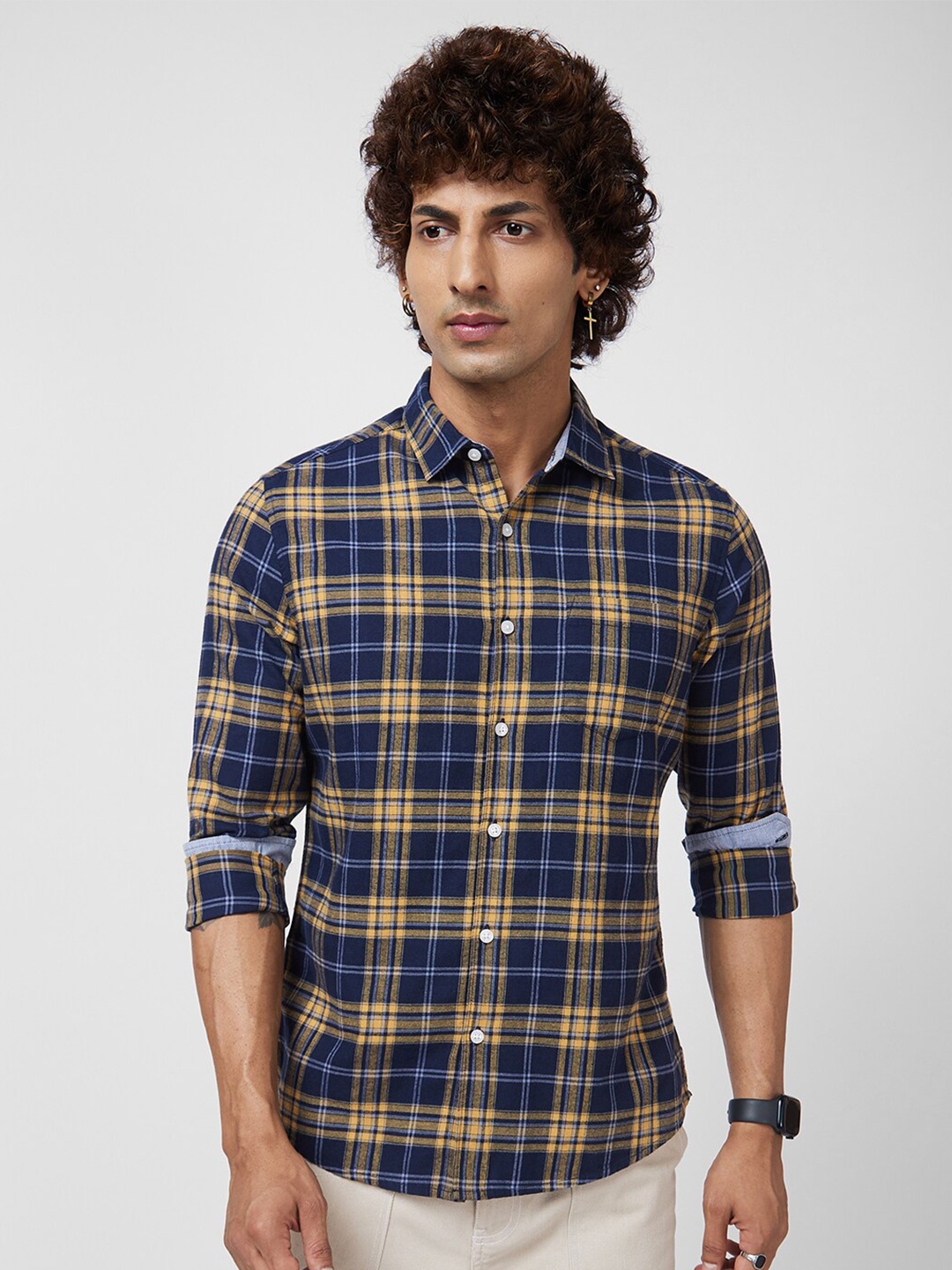 

VASTRADO Classic Slim Fit Tartan Checked Spread Collar Long Sleeves Cotton Casual Shirt, Navy blue