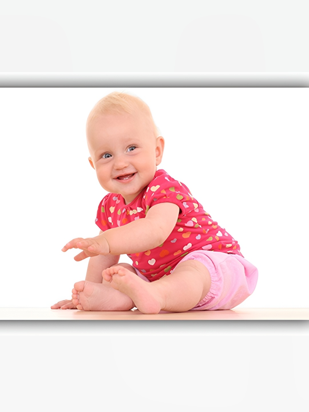 

PnF White & Nude Coloured Paper Wall Photographs