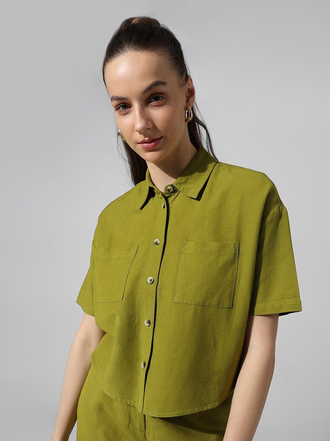 

ONLY Spread Collar Crop Casual Shirt, Green