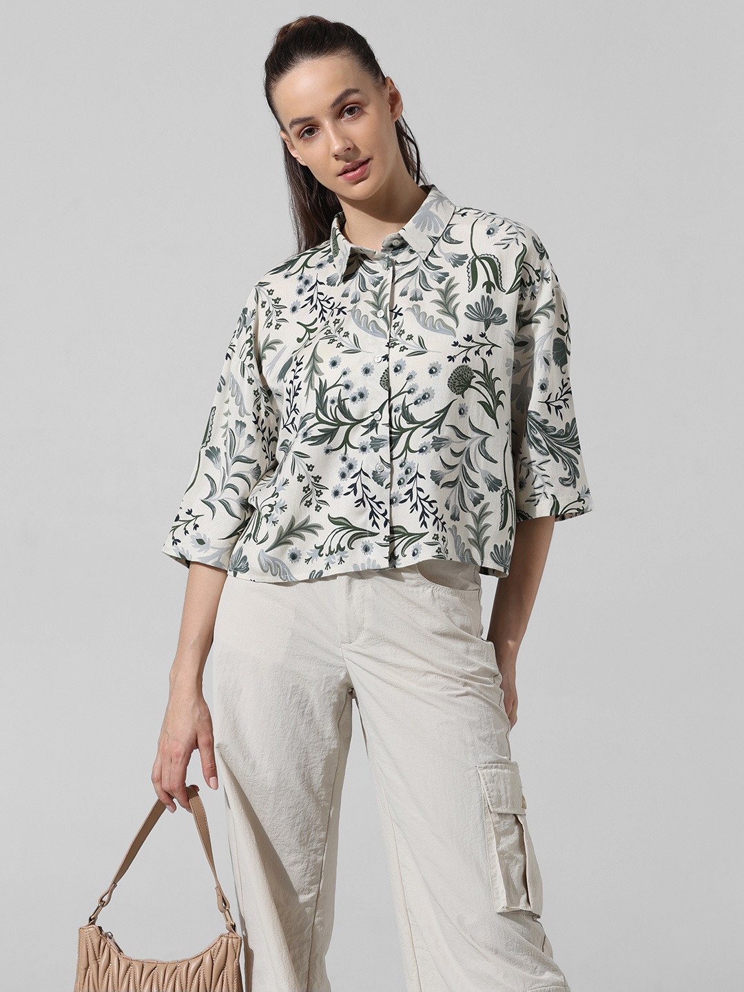 

ONLY Boxy Floral Printed Spread Collar Casual Shirt, White