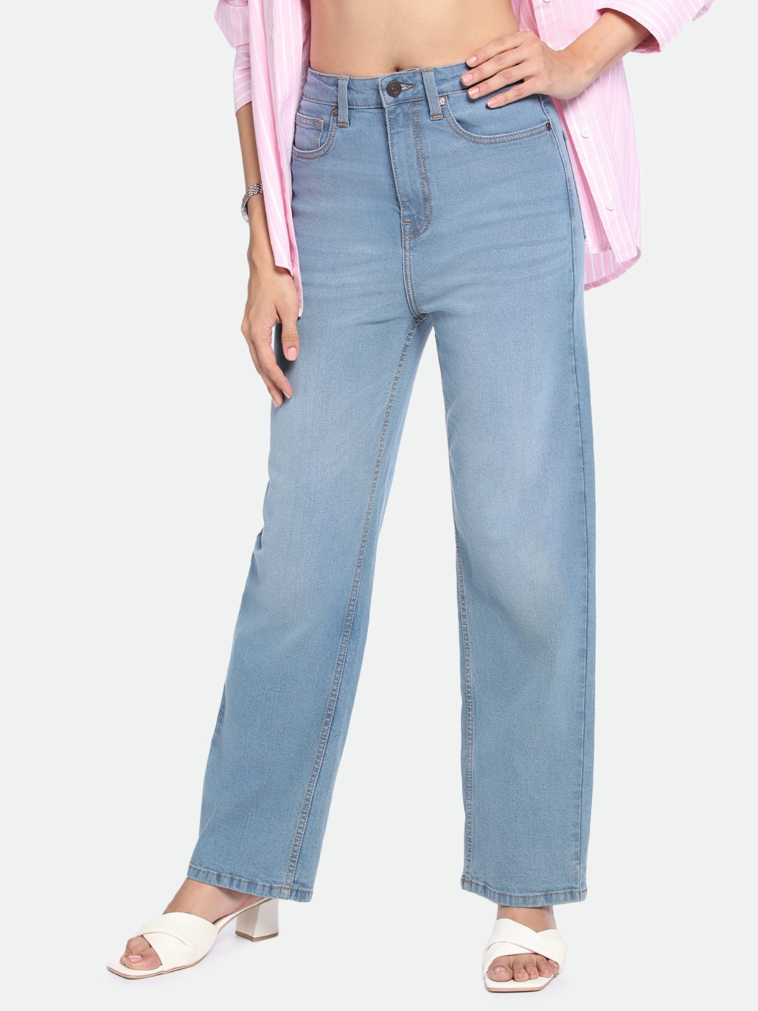 

DL Woman Straight Fit High-Rise Clean Look Light Fade Stretchable Jeans, Blue