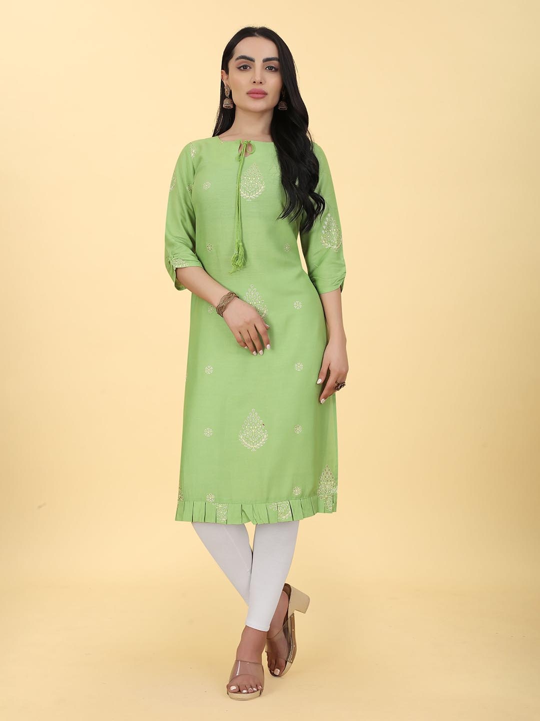 

Hinaya Ethnic Motifs Printed Tie-Up Neck Straight Kurta, Green