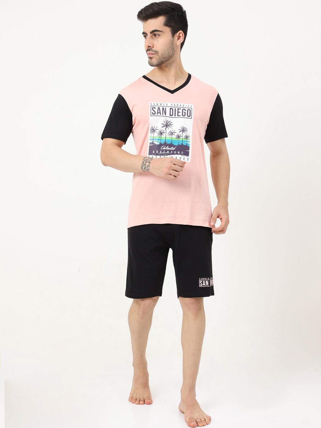 

Masculino Latino Plus Graphic Printed Pure Cotton Night Suit, Pink