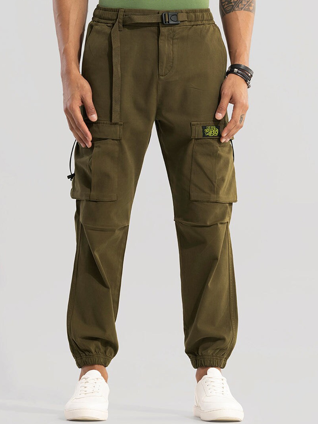 

Snitch Men Olive Smart Cotton Regular Fit Cargos
