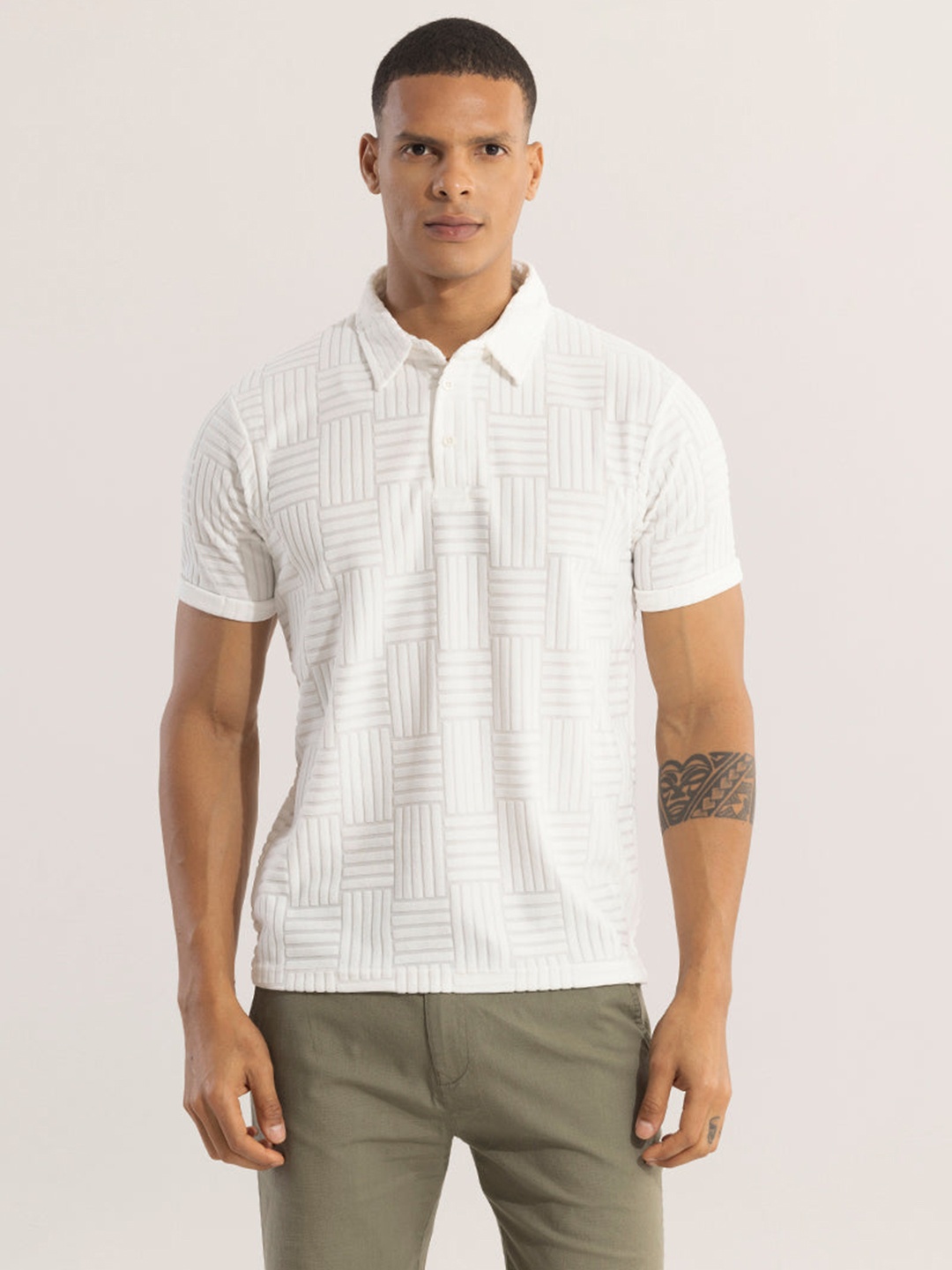 

Snitch White Self Design Polo Collar Slim Fit T-shirt