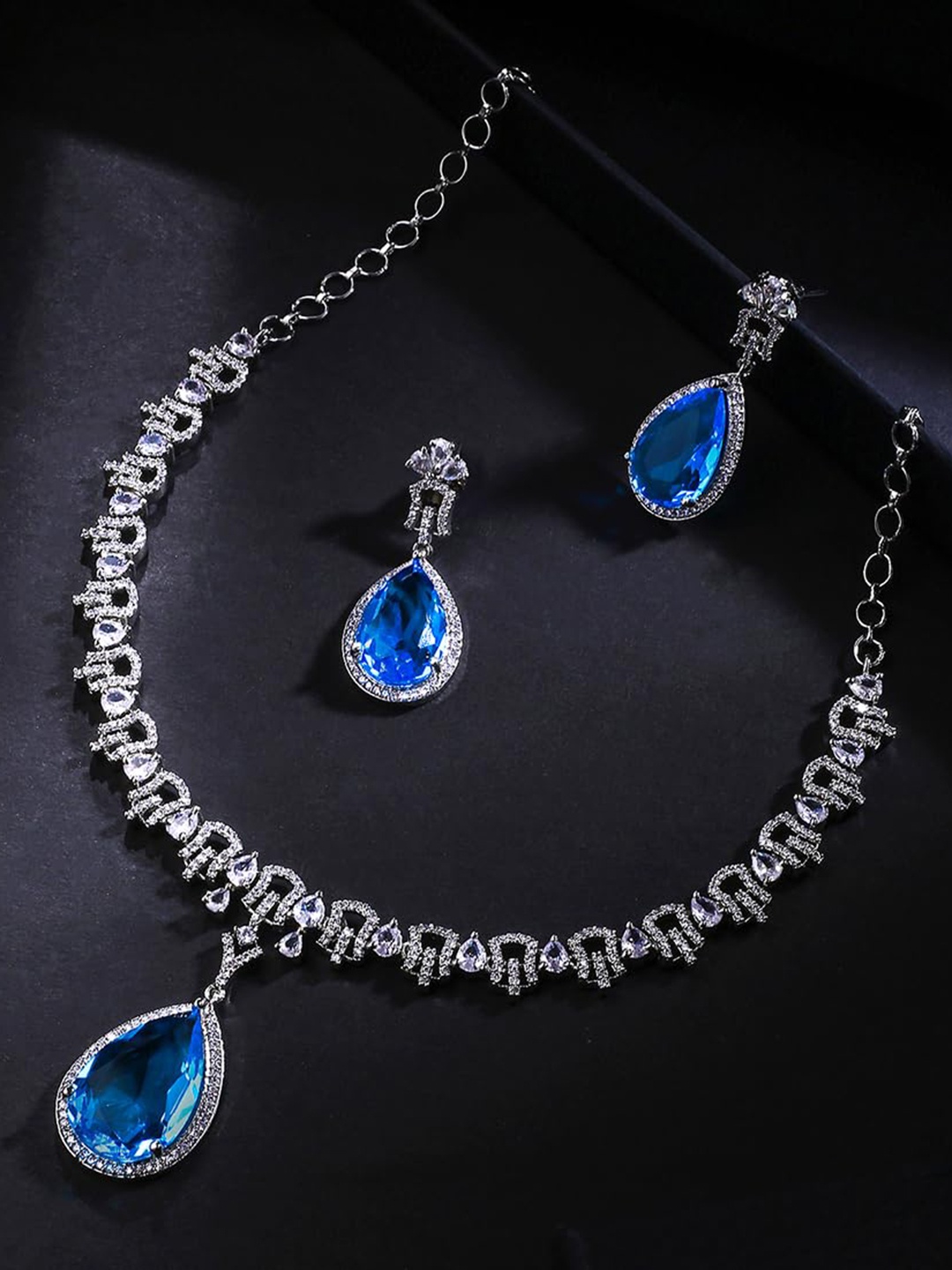 

Yellow Chimes American Diamond-Studded Jewellery Set, Silver