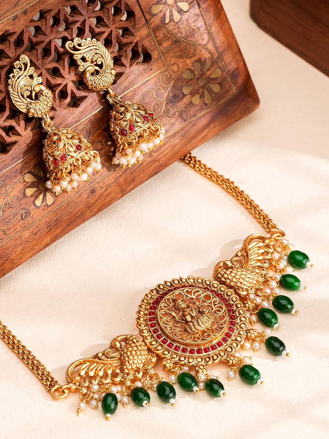 

Yellow Chimes Stone-Studded & Pearl Beaded Jewellery Set, Gold