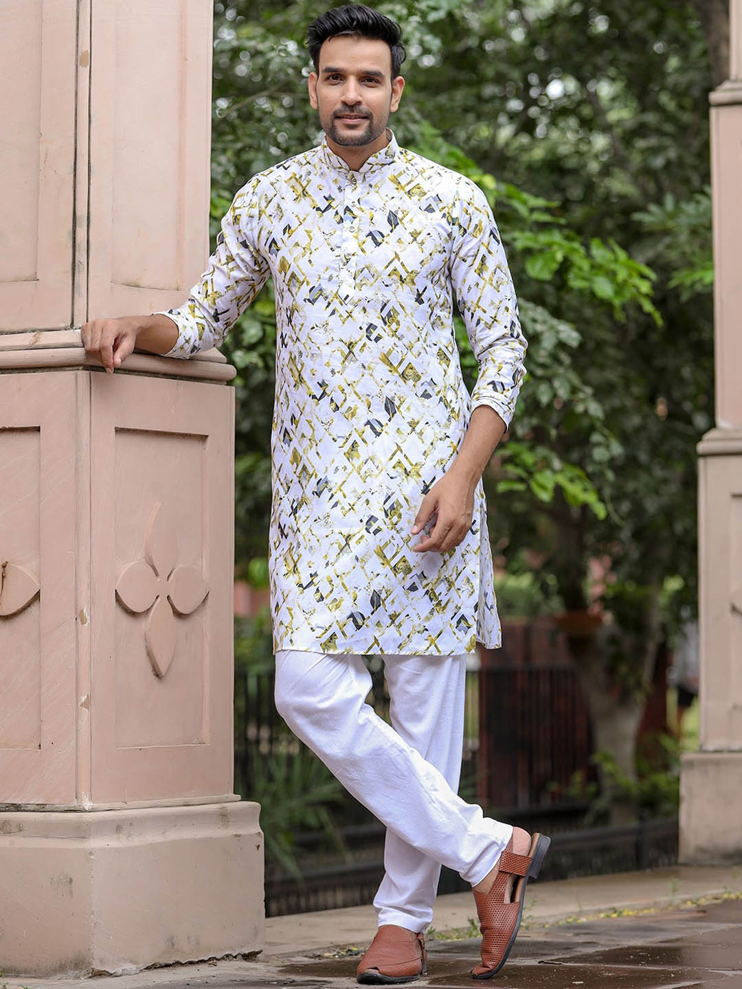 

Aanys Culture Geometric Printed Mandarin Collar Straight Kurta, White