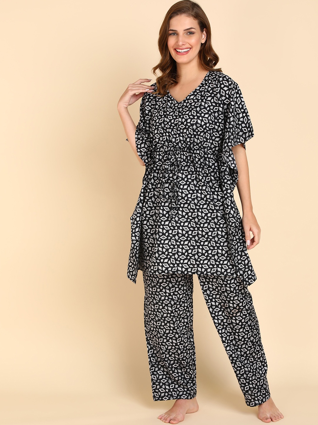 

NEUDIS Geometric Printed Pure Cotton Kaftan Night suit, Black