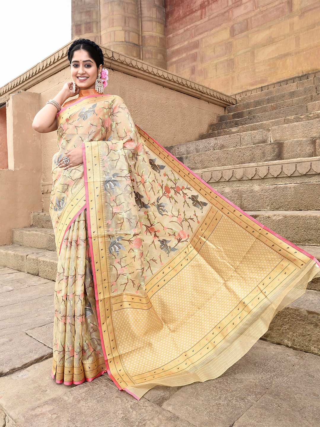 

elora Floral Printed Zari Kota Saree, Cream