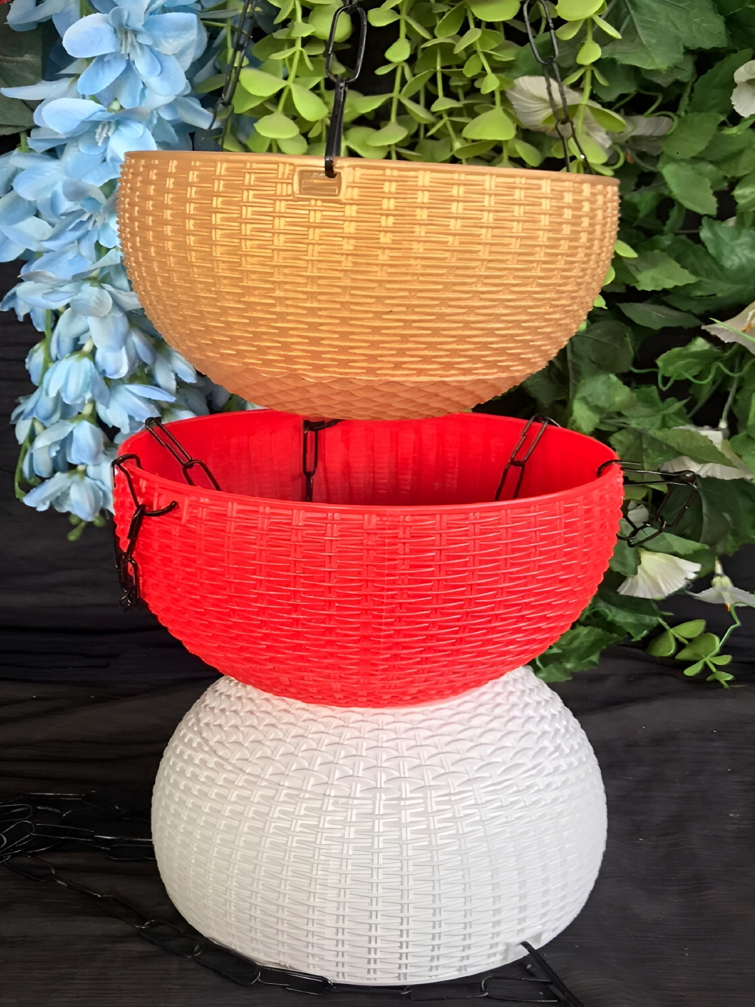 

AGAMI Nisarga Patra 3-Pcs Red & White Hanging Planters