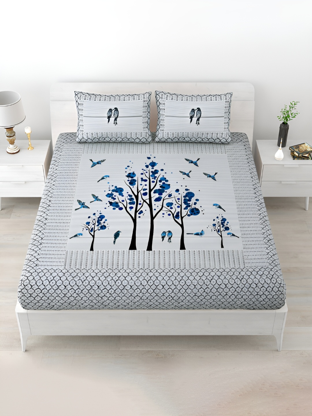 

POORAK Grey & Blue Printed Cotton Fitted 186 TC King Bedsheet With 2 Pillow Covers