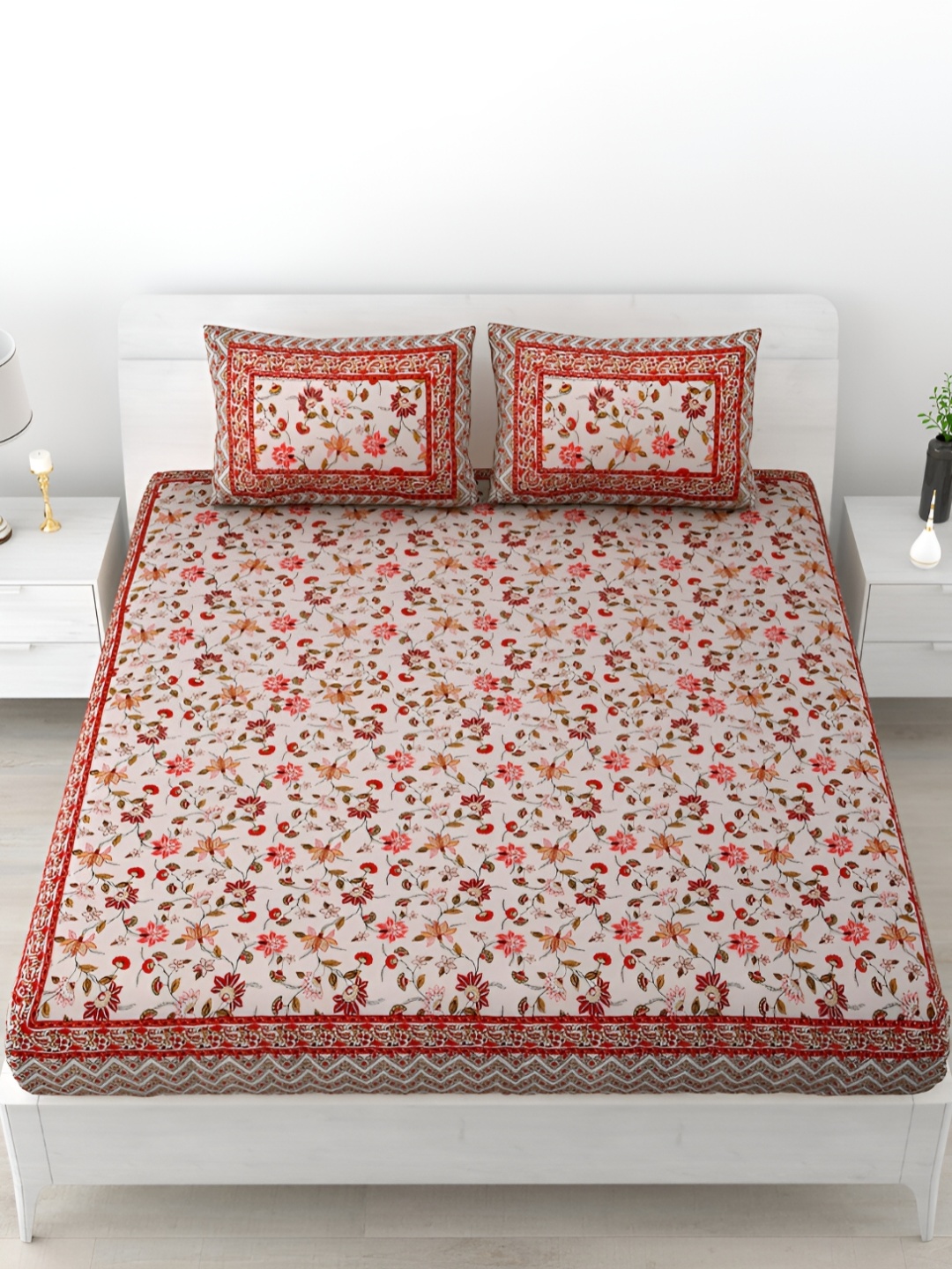 

POORAK Orange & Beige Printed Cotton Fitted 186 TC King Bedsheet With 2 Pillow Covers