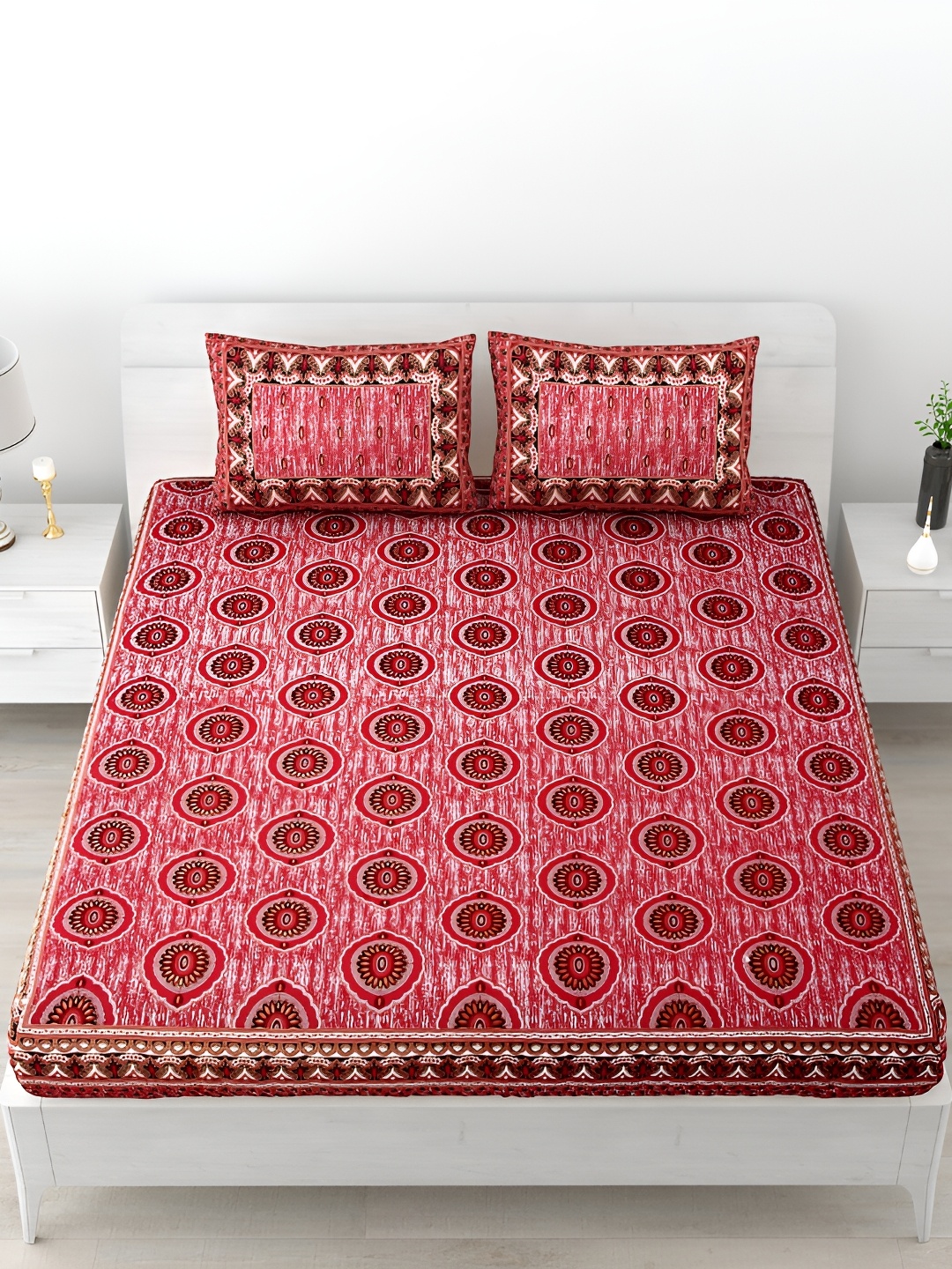 

POORAK Red & White Printed Cotton Fitted 186 TC King Bedsheet With 2 Pillow Covers