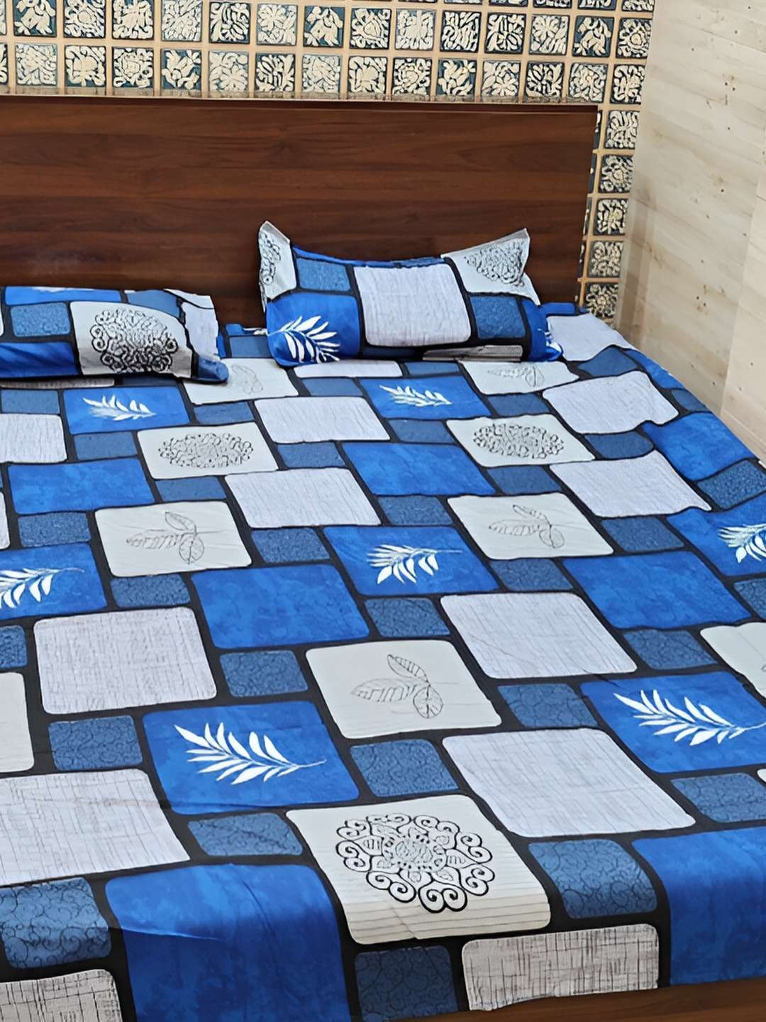 

V.R.ENTERPRISES Blue & Grey Geometric 300 TC Single Bedsheet with 1 Pillow Covers