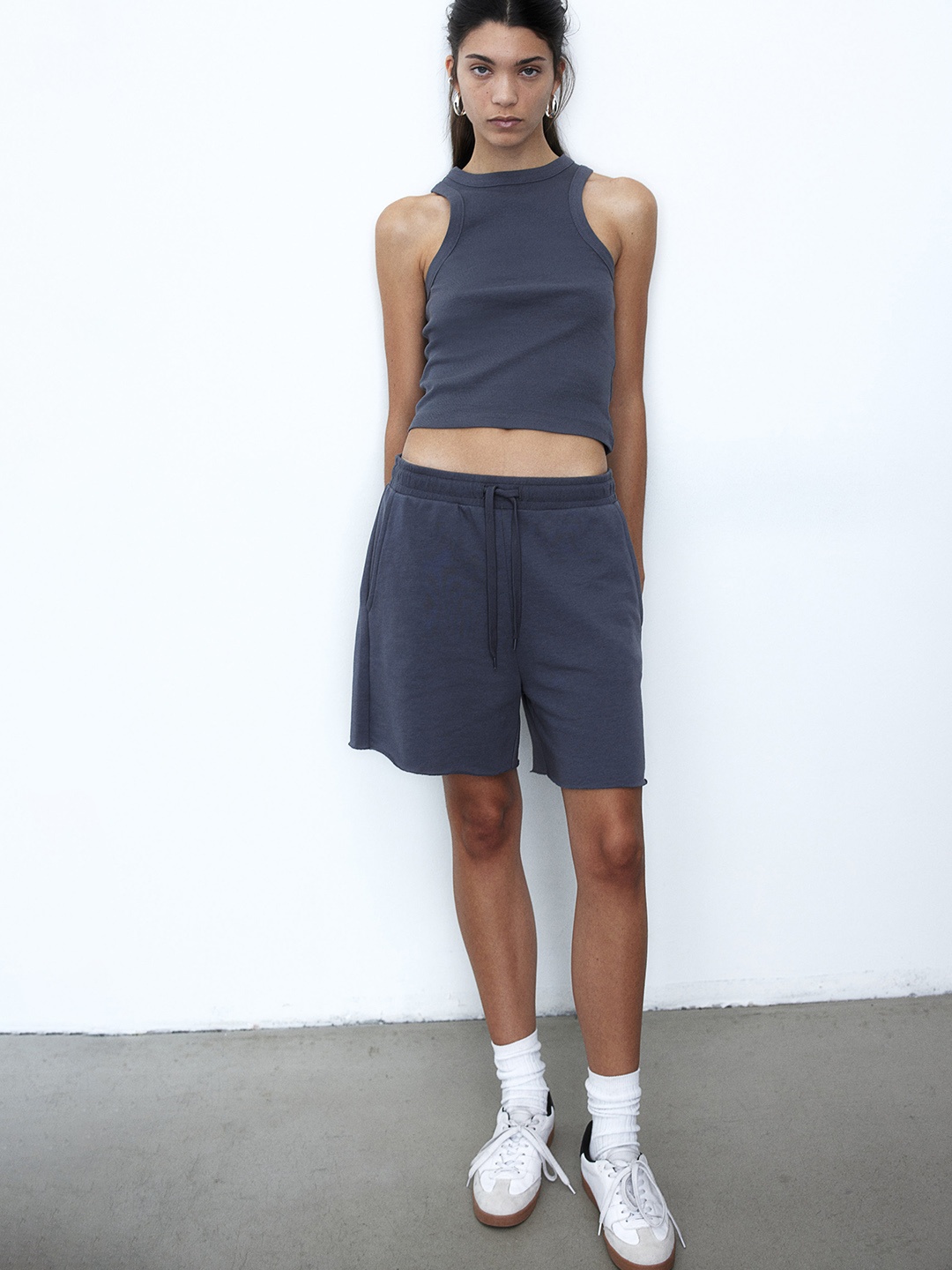 

H&M Women Pull-On Sweatshirt Shorts, Grey