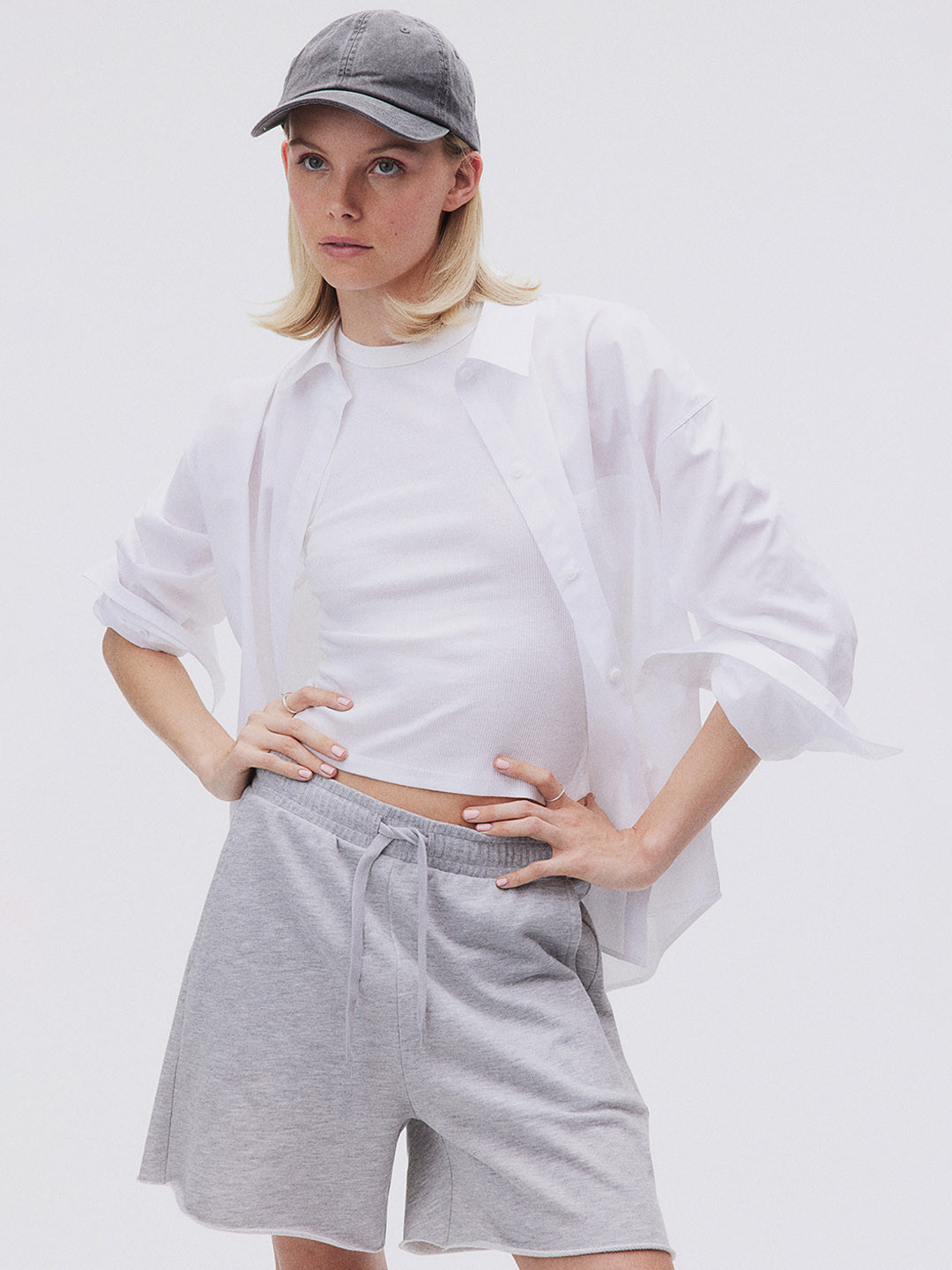 

H&M Women Pull-On Sweatshirt Shorts, Grey