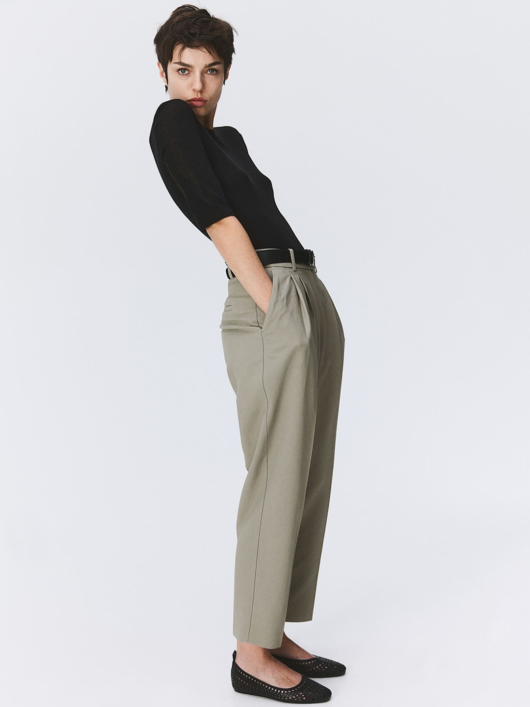 

H&M Women Ankle-Length Trousers, Beige