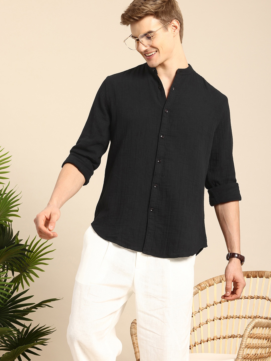 

Mast & Harbour Men Solid Casual Shirt, Black