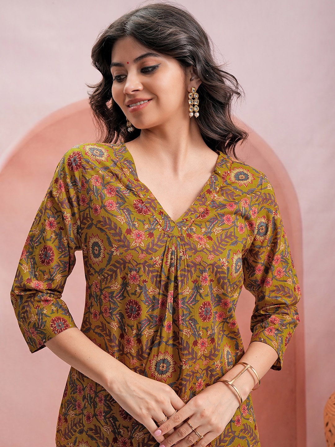 

Vishudh Ethnic Motifs Embroidered Flared Sleeves Thread Work Kurta, Mustard