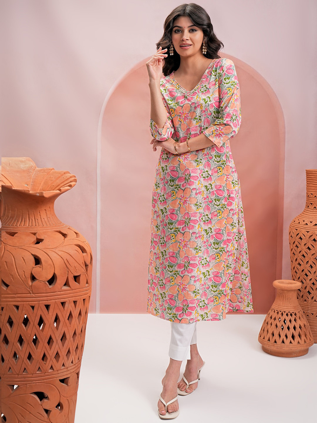 

Vishudh Floral Printed Flared Sleeves Pure Cotton Kurta, Pink