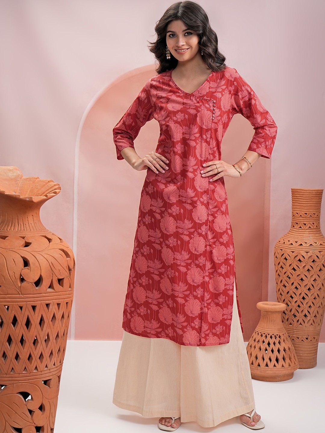 

Vishudh Floral Printed Regular Sleeves cotton Sequinned Kurta, Red